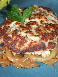 Una foto de Tortitas de calabaza y merluza
