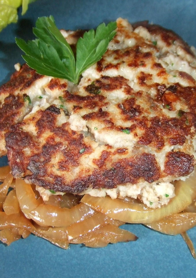 Una foto de Tortitas de calabaza y merluza