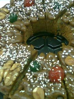 Una foto de Pan festivo de frutas