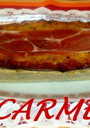 Una foto de Pastel de pollo y cerdo
