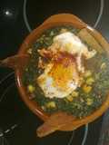 Espinacas con garbanzos y huevo