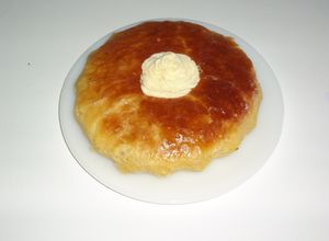 Foto principal de Savarina embebido al coñac con crema souflé