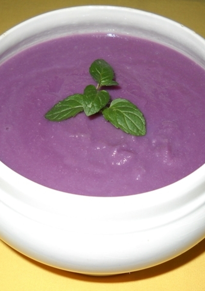 Una foto de Sopa crema de Lombarda