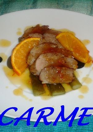 Una foto de Magret de pato con reducción de mermelada de naranja