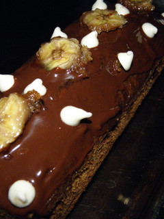 Una foto de Budín de bananas y chocolate blanco