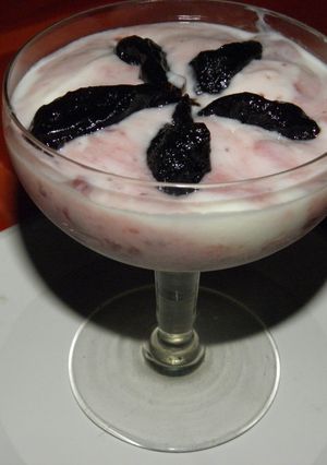 Una foto de Delicia helada de ciruelas