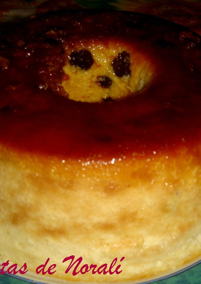Una foto de Budín de pan con pasas de uvas