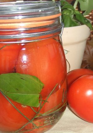 Una foto de Conserva de tomates a los 3 sabores