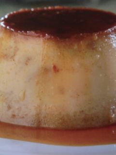 Una foto de Flan de manzana con ralladura de limón