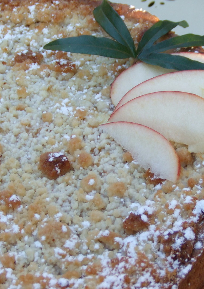 Una foto de Tarta vienesa strudel de manzana y almendras