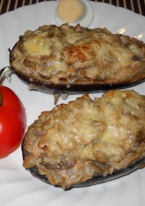 Una foto de Berenjenas rellenas con bechamel, gambas y atún