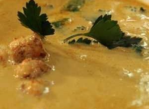 Una foto de Sopa locro de Camarón