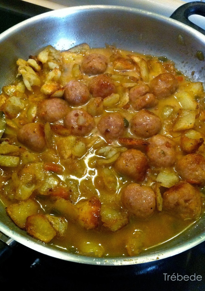 Una foto de Albóndigas guisadas con patatas