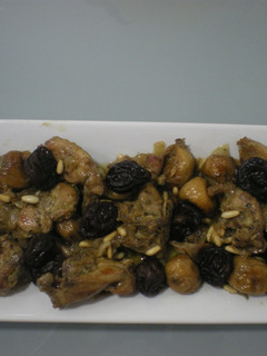 Una foto de Conejo en adobo con frutas secas
