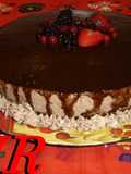 Tarta de mascarpone y chocolate al Baileys con frutos rojos