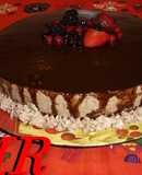 Tarta de mascarpone y chocolate al Baileys con frutos rojos
