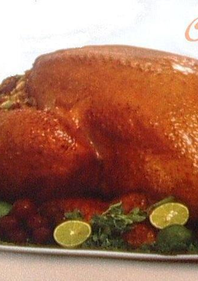 Una foto de Pava o Pavo con Relleno a la Karmel