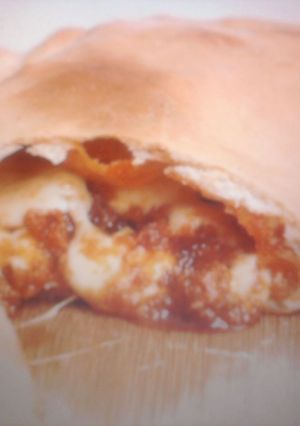 Una foto de Empanada de sobrasada y queso de Mahón