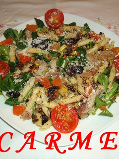 Una foto de Ensalada de macarrones con rosbif de atún