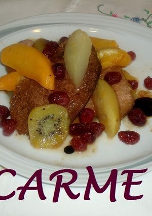 Una foto de Magret de pato con frutas confitadas