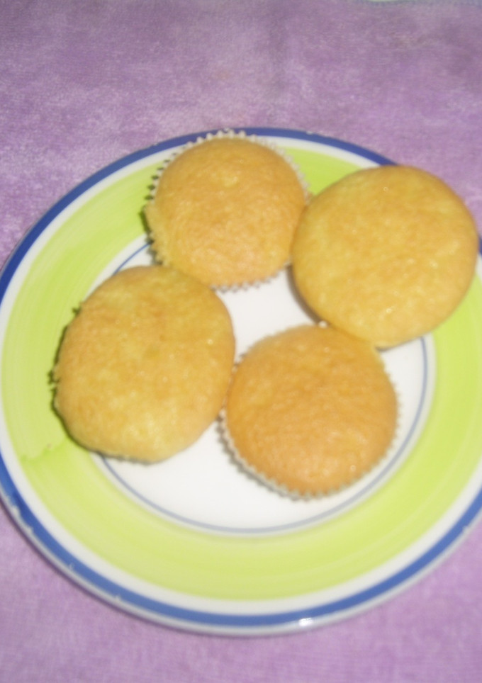 Una foto de Magdalenas con ralladura de limón y de naranja