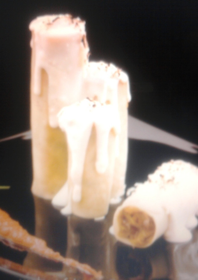 Una foto de Velas blanca navidad (canelones)