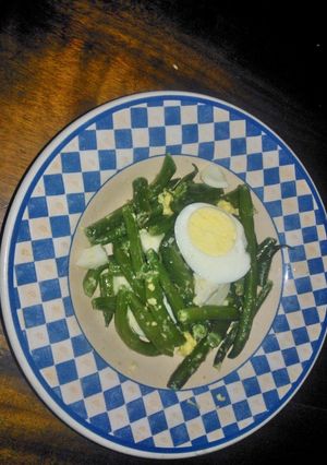 Una foto de Ensalada de chauchas y huevos duros y otras