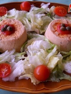 Una foto de Flan de merluza y gambas