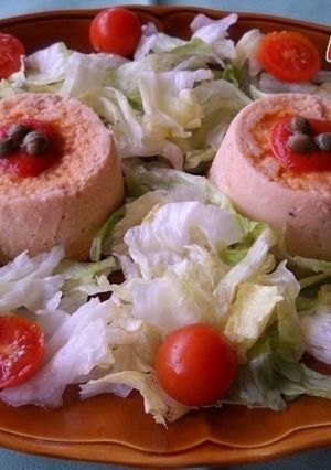 Una foto de Flan de merluza y gambas