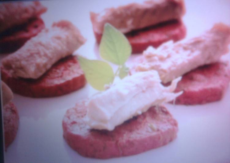 Galletas to-rojas, con queso, melva y jamón ibérico