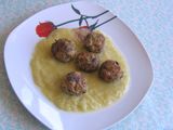 Albóndigas de Tofu, con setas y algas en salsa de puerros