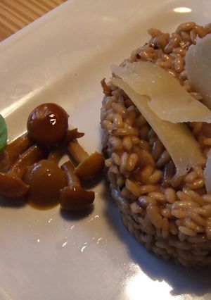 Una foto de Risotto de hongos al Barolo