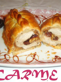 Una foto de Solomillo de cerdo relleno de frutos secos en hojaldre