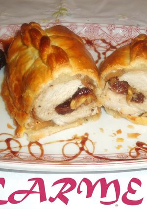Una foto de Solomillo de cerdo relleno de frutos secos en hojaldre