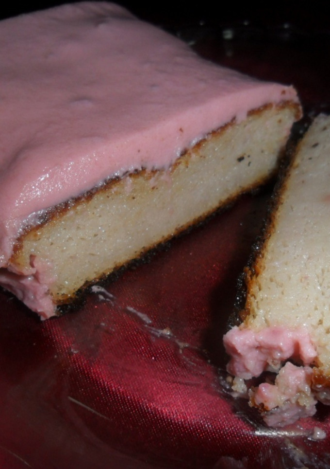 Una foto de Budín de yogur de fresas