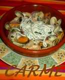 Cazuelita de anguriñas, gambas, almejas y mejillones