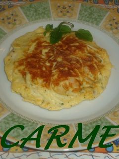 Una foto de Tortilla de gambas y anguriñas