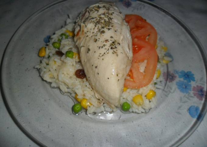 Foto principal de Pechugas de pollo con arroz blanco delicia
