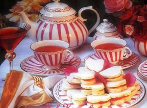 Una foto de Corazones sándwiches de pétalos de rosas orgánicas almendrado