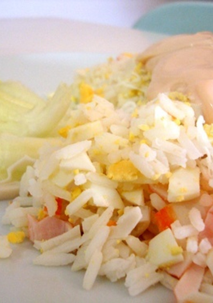 Una foto de Ensalada de arroz y bocas de mar