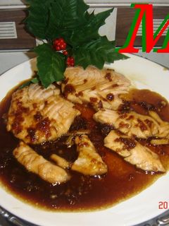 Una foto de Salmón caramelizado con soja