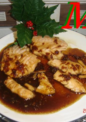 Una foto de Salmón caramelizado con soja