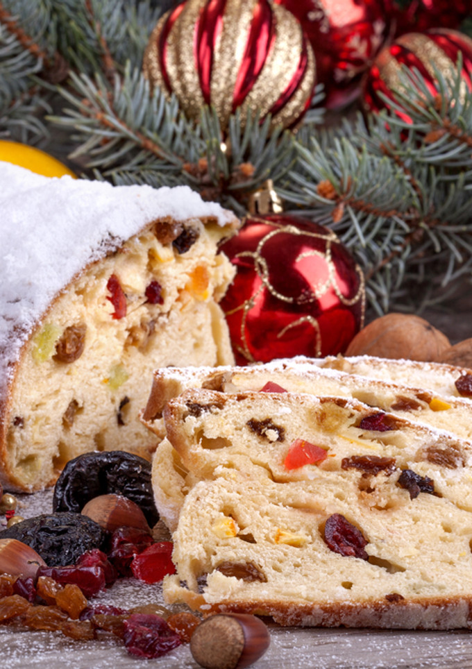 Una foto de Budín de Navidad con ciruelas