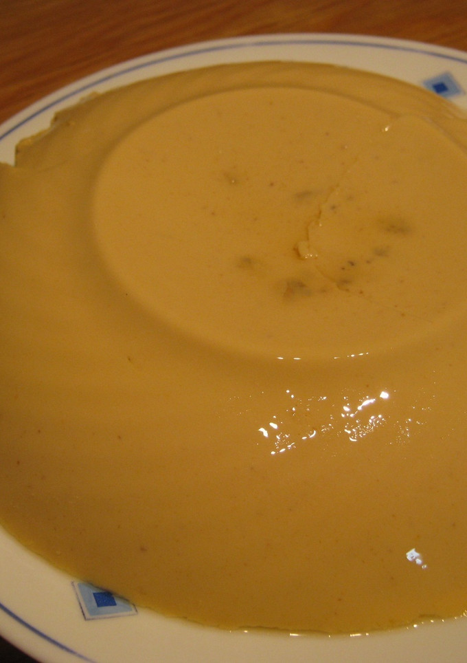 Una foto de Flan de turrón blando