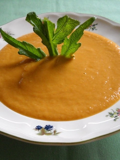 Una foto de Crema de judías blancas con cardo