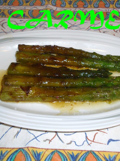 Una foto de Espárragos caramelizados