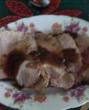 Pierna al horno con ciruelas pasas