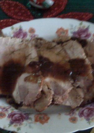 Una foto de Pierna al horno con ciruelas pasas