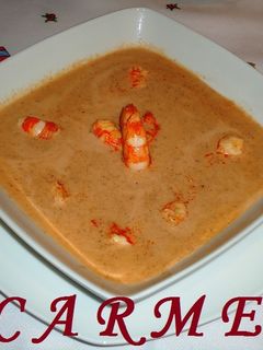 Una foto de Crema de setas y gambas