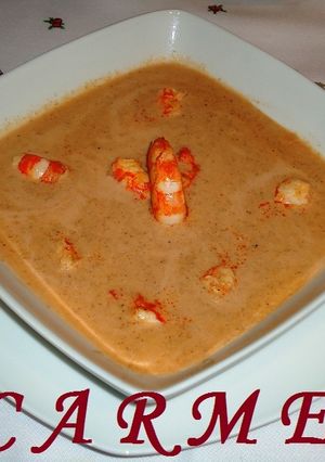 Una foto de Crema de setas y gambas
